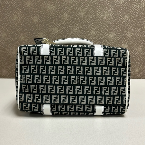 🔥🔥🔥Authentic Fendi Zucca Leather Trim Boston Satchel Handbag - Picture 7 of 16